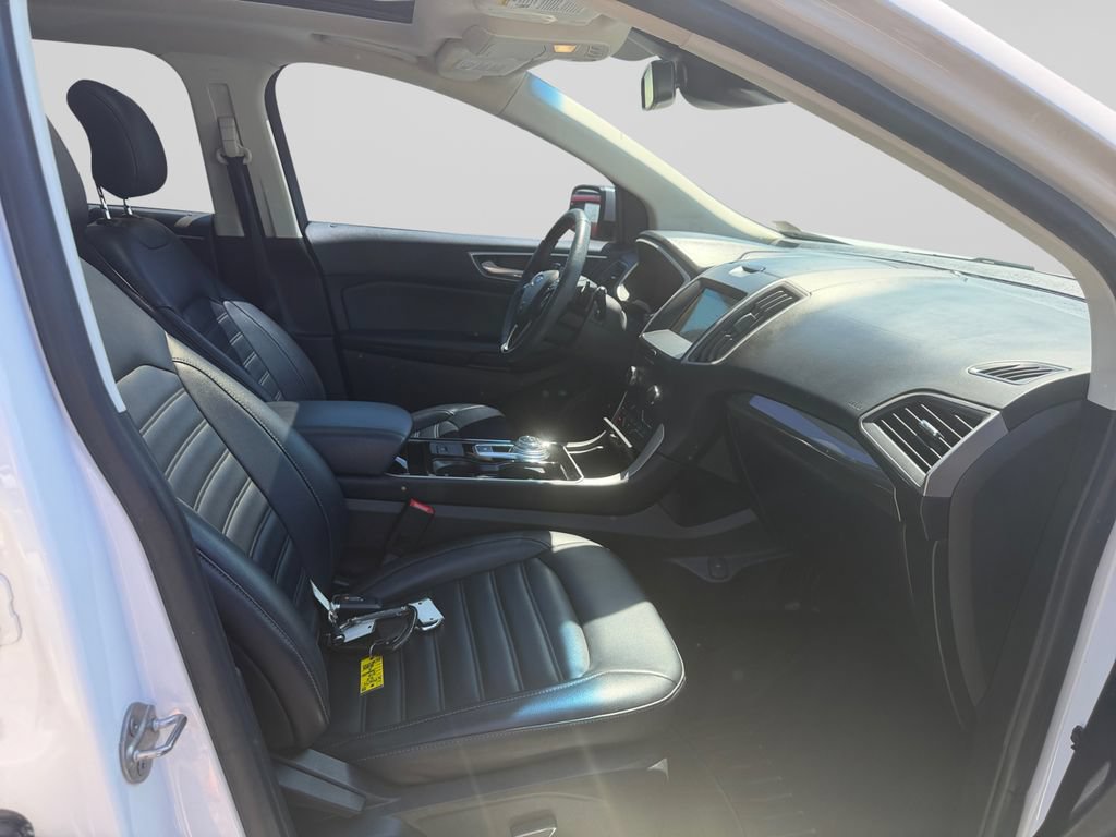 Used 2019 Ford Edge SEL w/ Equipment Group 201A AWD/4WD image 17
