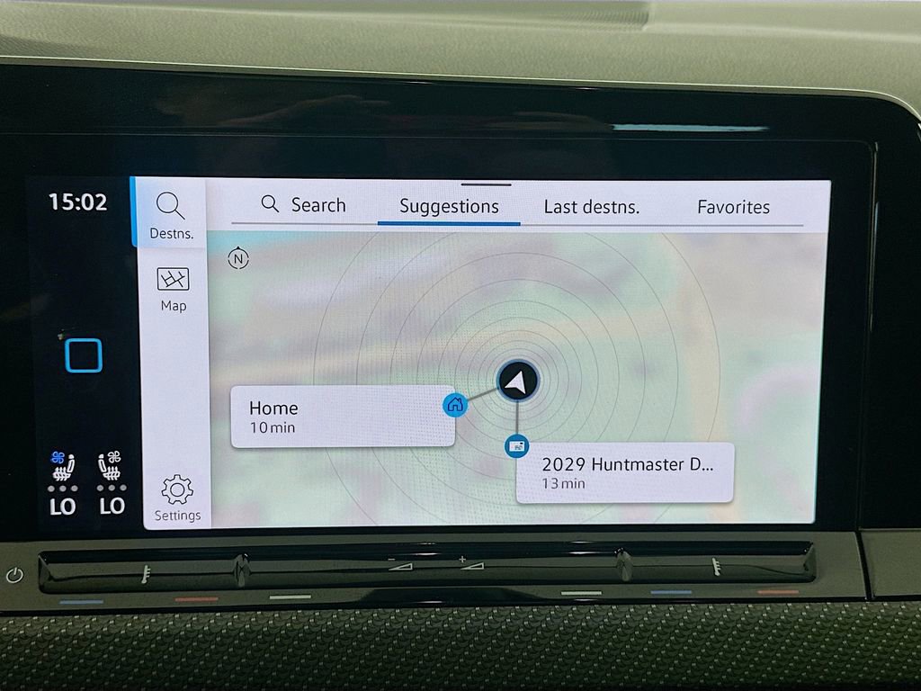 Used 2022 Volkswagen Golf R image 13