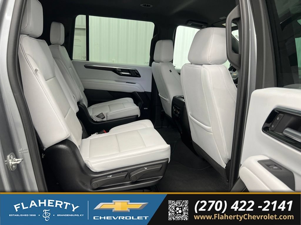 Used 2026 Chevrolet Suburban Premier AWD/4WD image 13