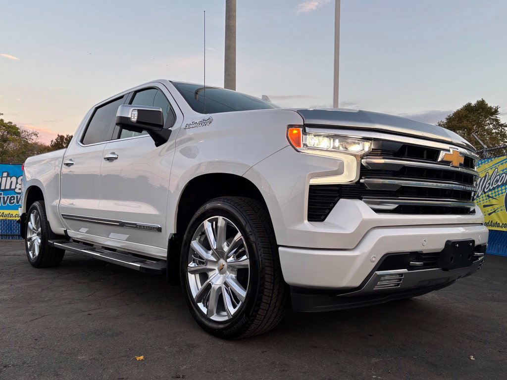 Used 2024 Chevrolet Silverado 1500 High Country w/ High Country Premium Package AWD/4WD image 39