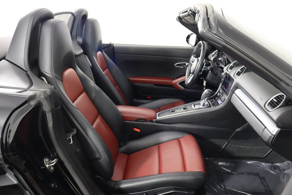 Used 2019 Porsche 718 Boxster RWD image 19