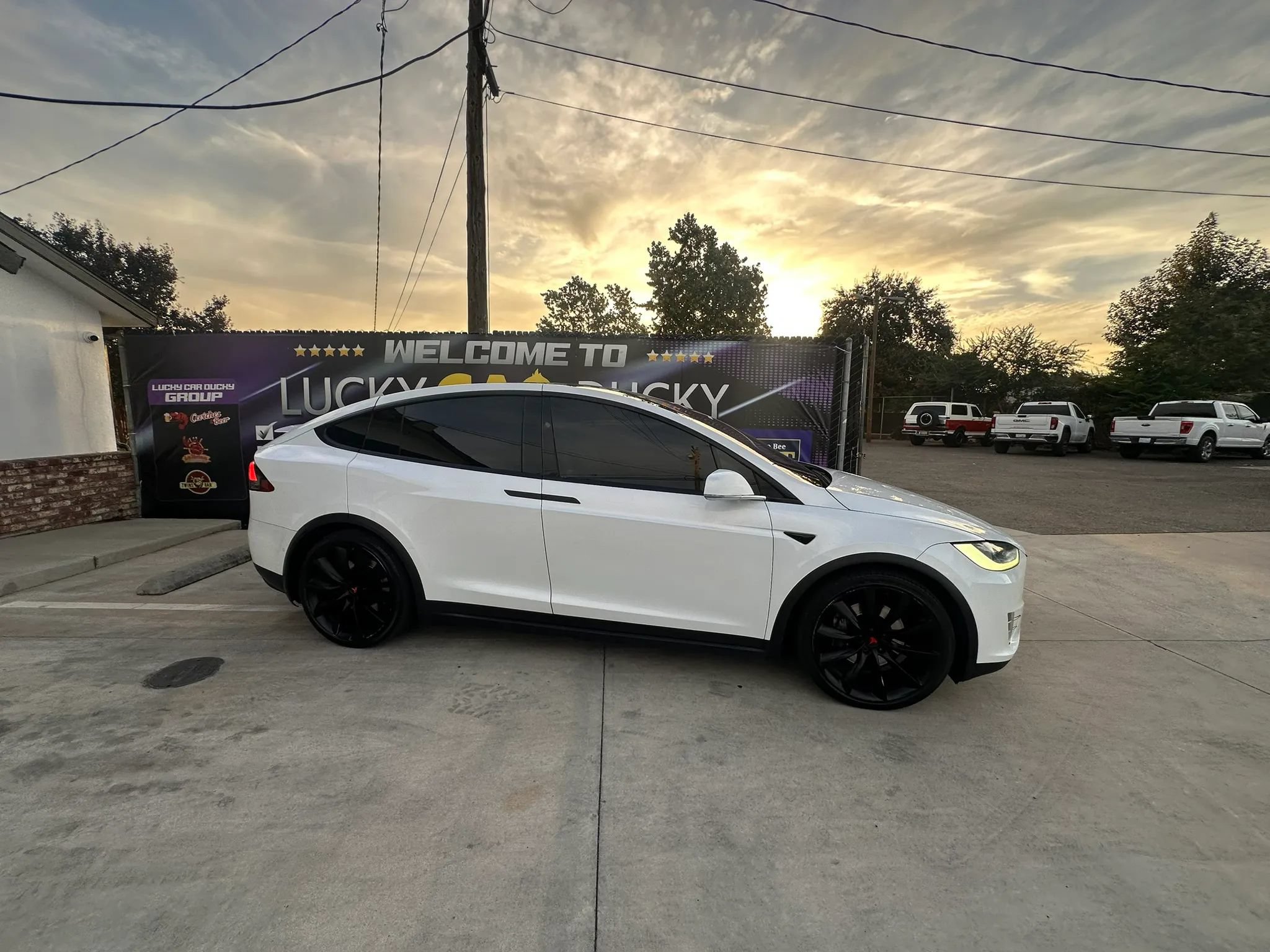 Used 2018 Tesla Model X 75D AWD/4WD image 5