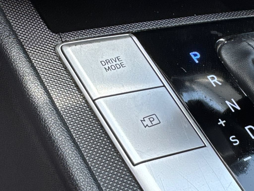 Used 2023 Hyundai Elantra SEL FWD image 31