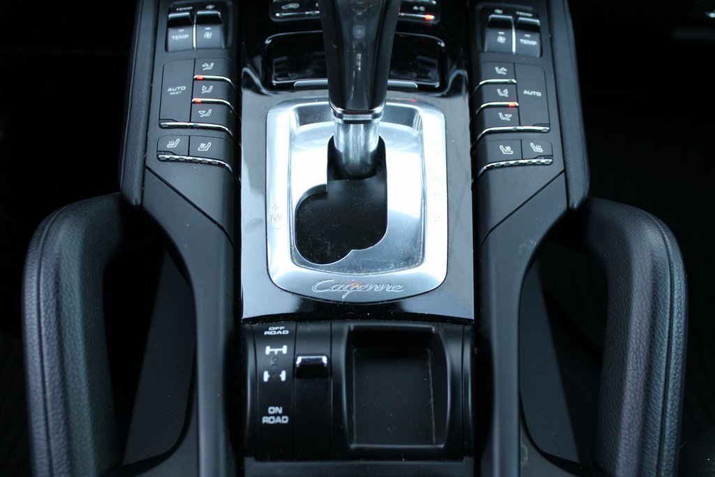 Certified 2016 Porsche Cayenne image 30