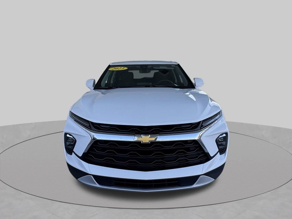 Used 2023 Chevrolet Blazer LT FWD image 3