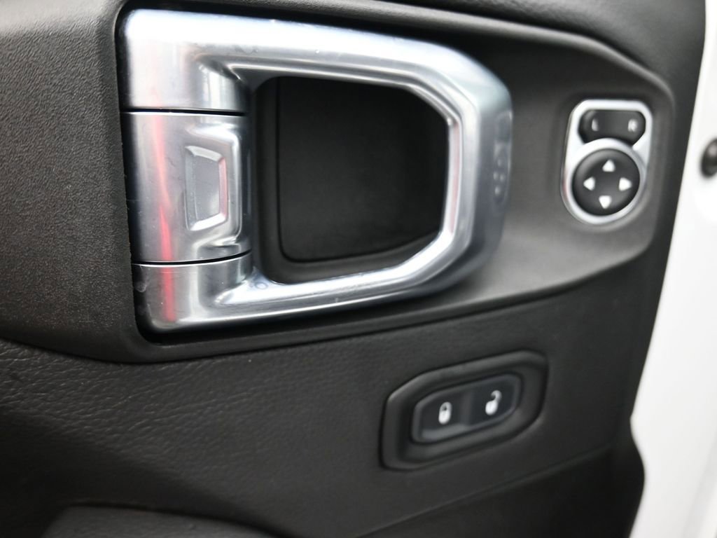 Used 2022 Jeep Wrangler Unlimited Rubicon w/ Cold Weather Group AWD/4WD image 6