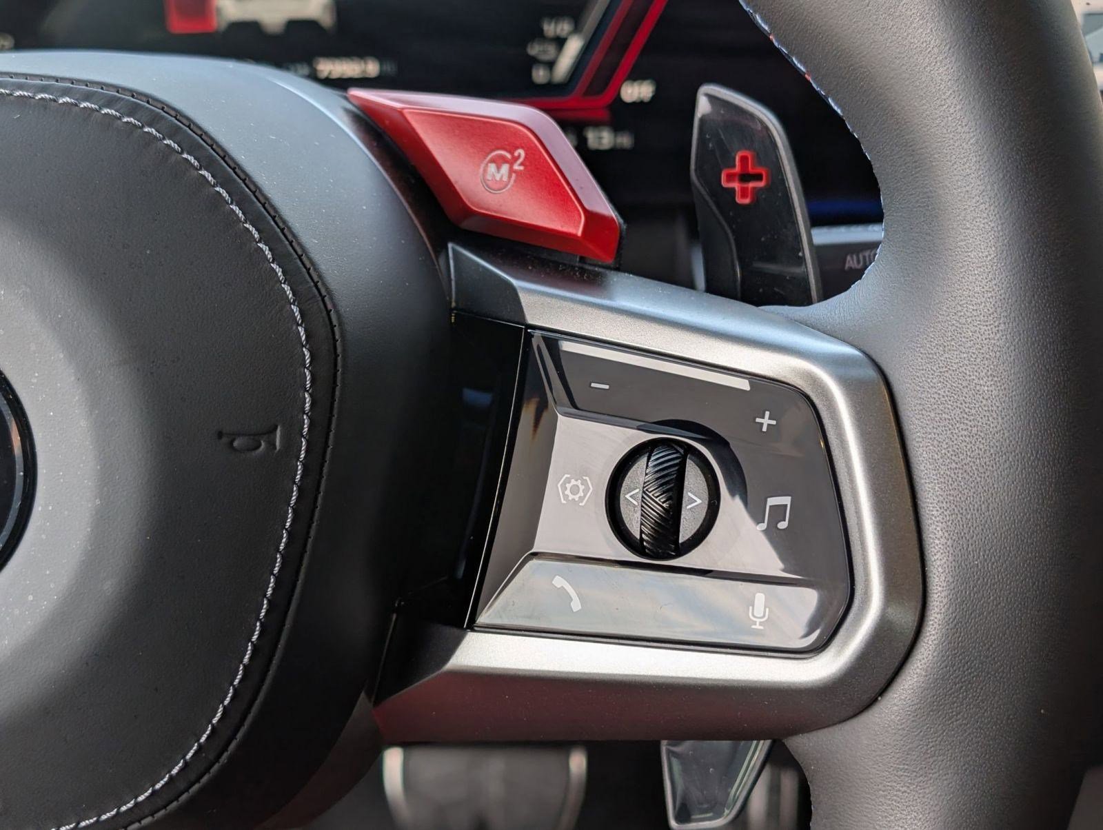 Used 2025 BMW M5 w/ Carbon Package image 21