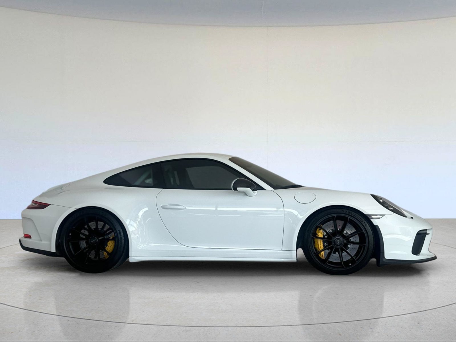 Certified 2018 Porsche 911 GT3 RWD image 8