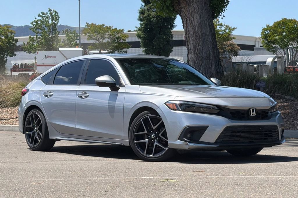 Used 2022 Honda Civic Sport Touring image 2