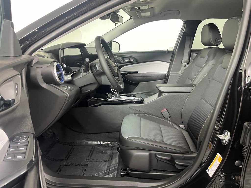 New 2026 Chevrolet Trax LT w/ Driver Confidence Package image 10