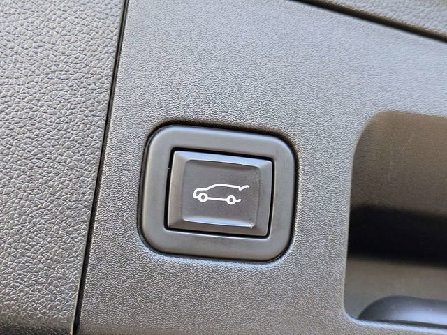 Certified 2023 Cadillac XT4 Premium Luxury image 13