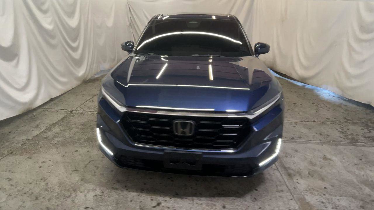 Used 2023 Honda CR-V EX-L image 3