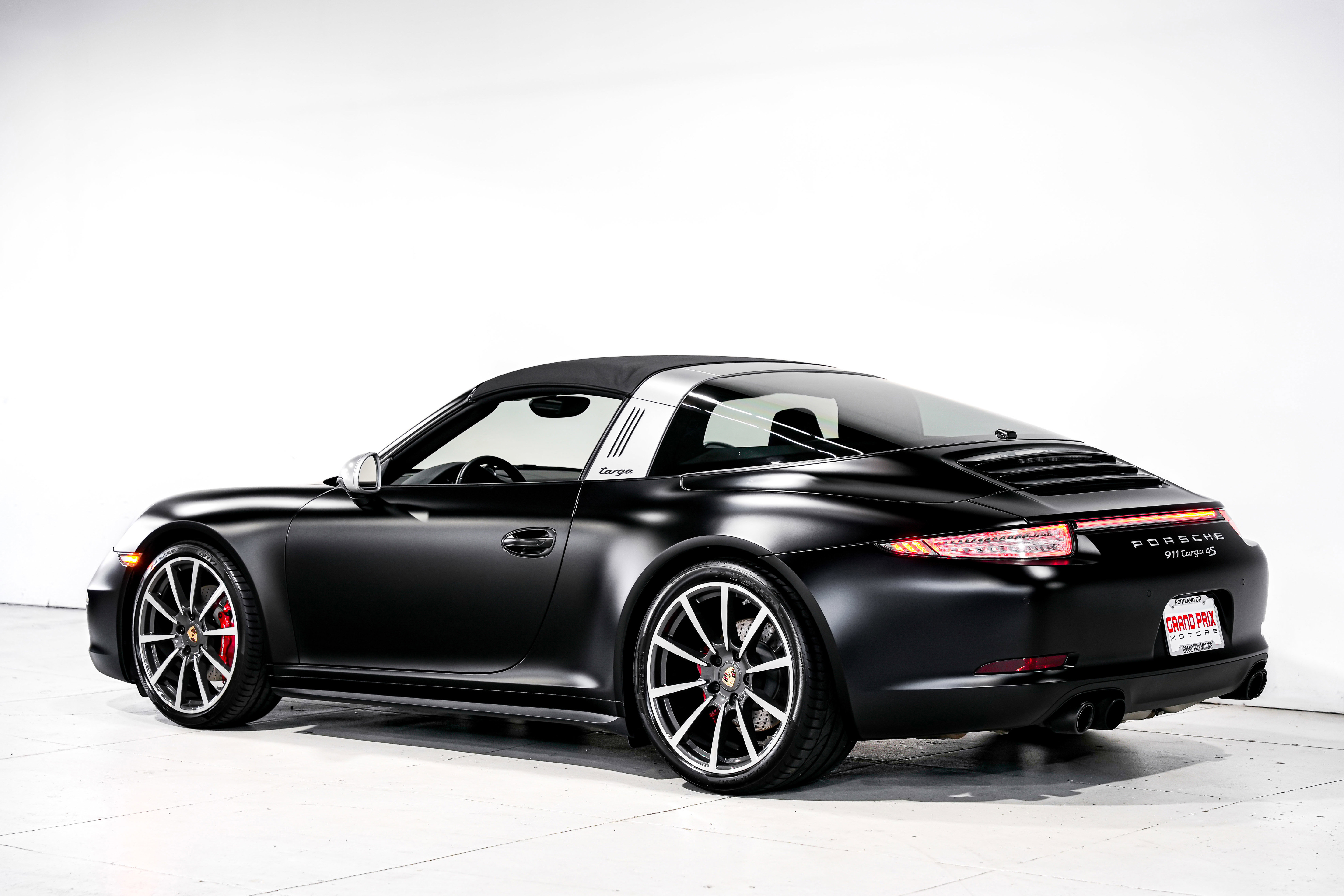 Used 2014 Porsche 911 Targa 4S image 8