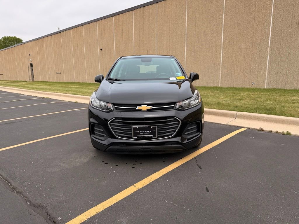 Used 2020 Chevrolet Trax LS FWD image 3