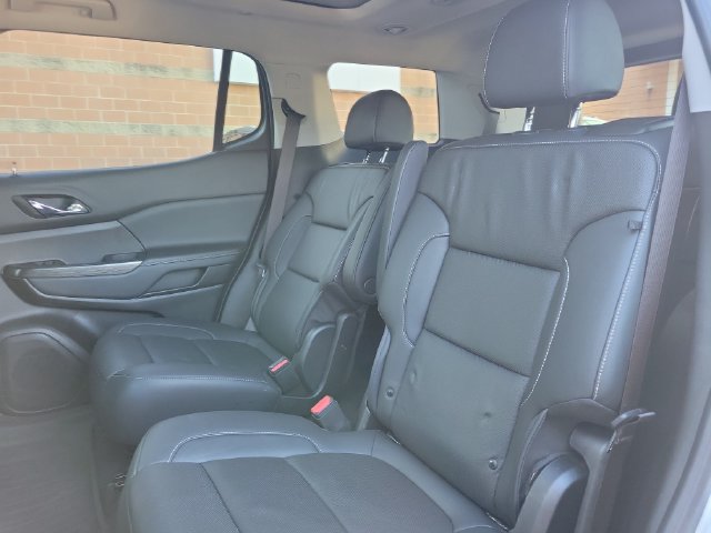 Used 2023 GMC Acadia SLT w/ Elevation Edition AWD/4WD image 10