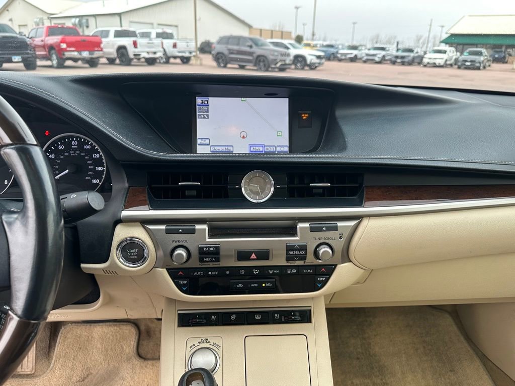 Used 2014 Lexus ES 350 w/ Luxury Package image 16