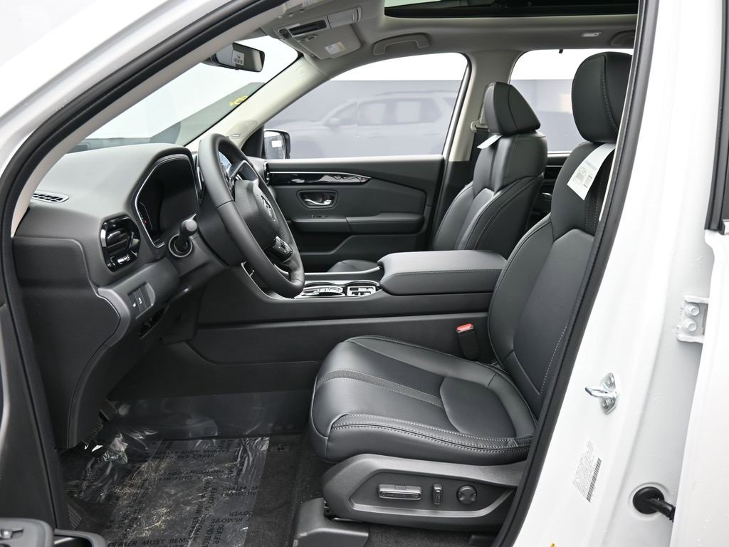 New 2025 Honda Pilot Touring image 34