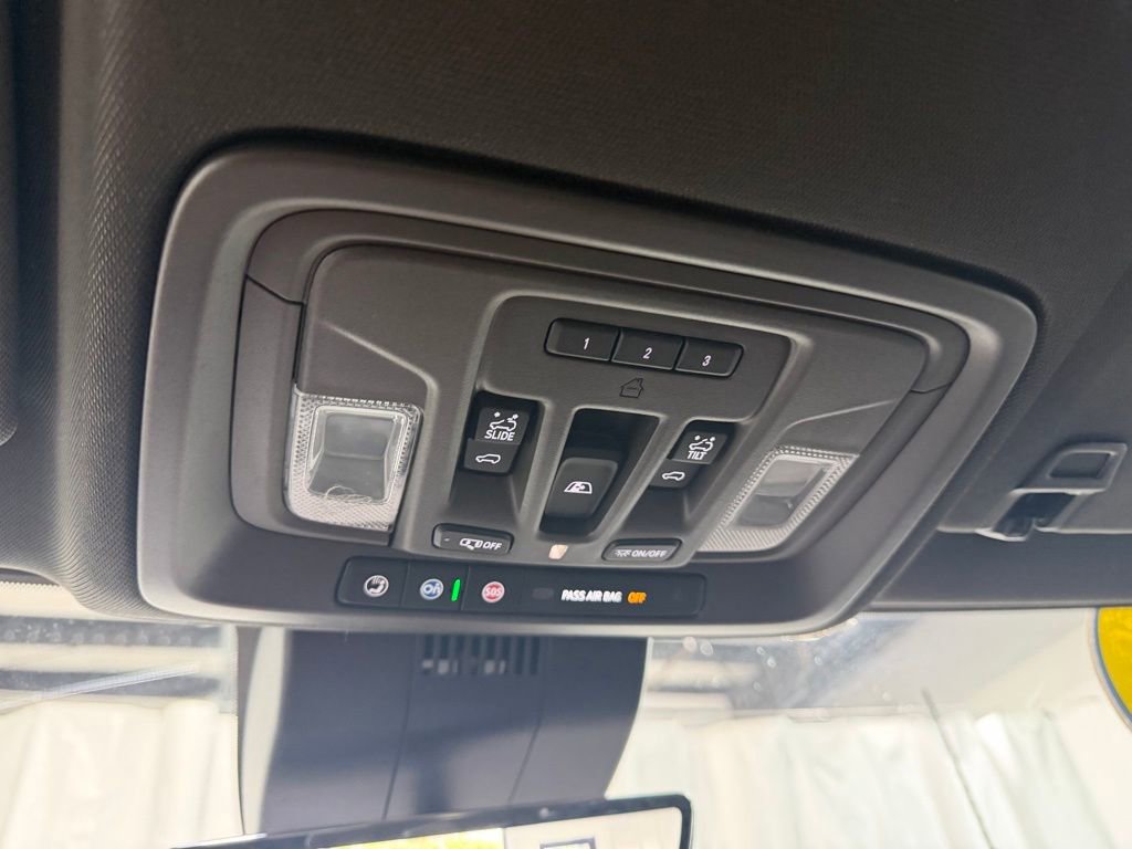 Used 2026 Chevrolet Silverado 2500 LTZ w/ LTZ Premium Package image 27