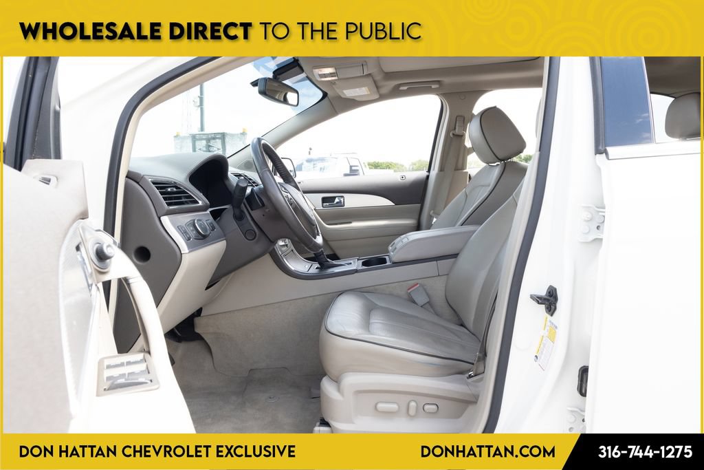 Used 2013 Lincoln MKX FWD image 4