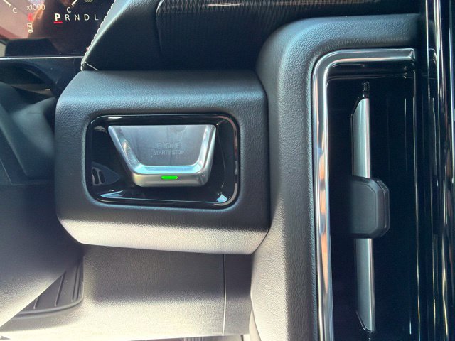 Used 2025 GMC Yukon XL Elevation AWD/4WD image 25