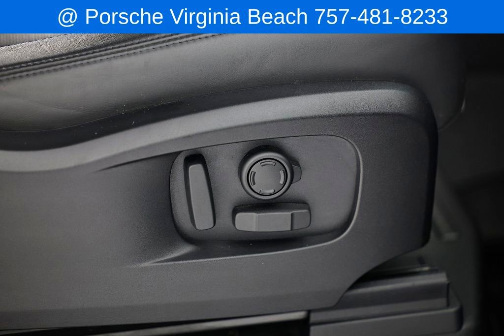 Used 2023 Land Rover Defender 90 S image 27