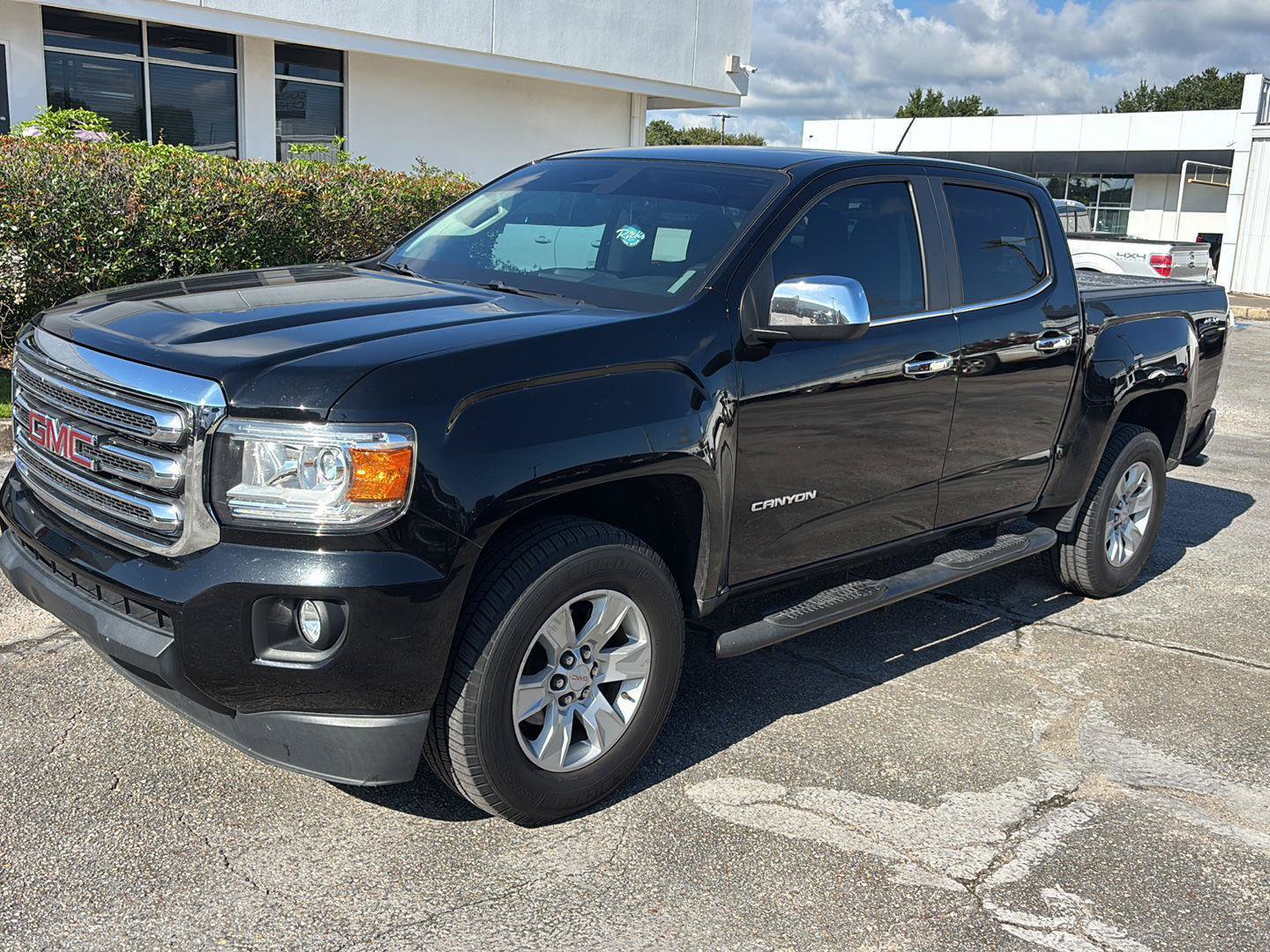 Used 2016 GMC Canyon SLE w/ SLE Convenience Package AWD/4WD image 3