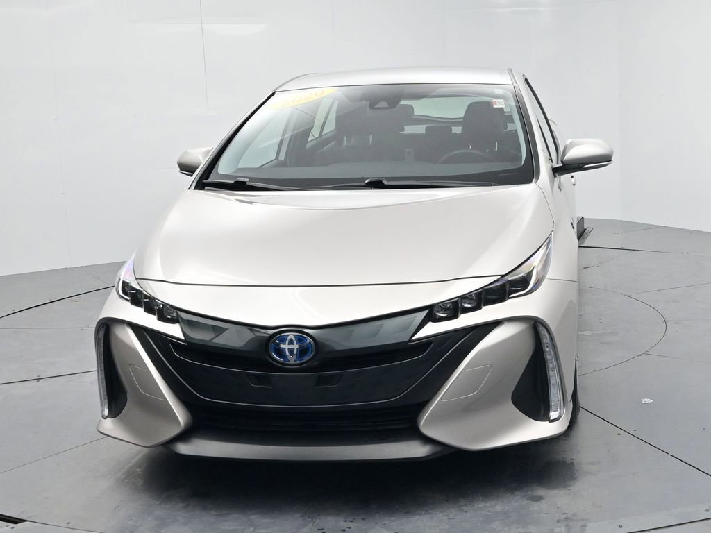 Used 2020 Toyota Prius Prime XLE image 3