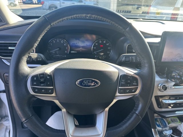 Used 2021 Ford Explorer XLT w/ Equipment Group 202A image 8