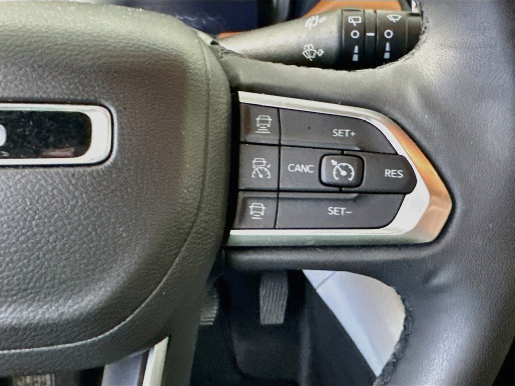 Used 2023 Jeep Compass Limited w/ Elite Group AWD/4WD image 26