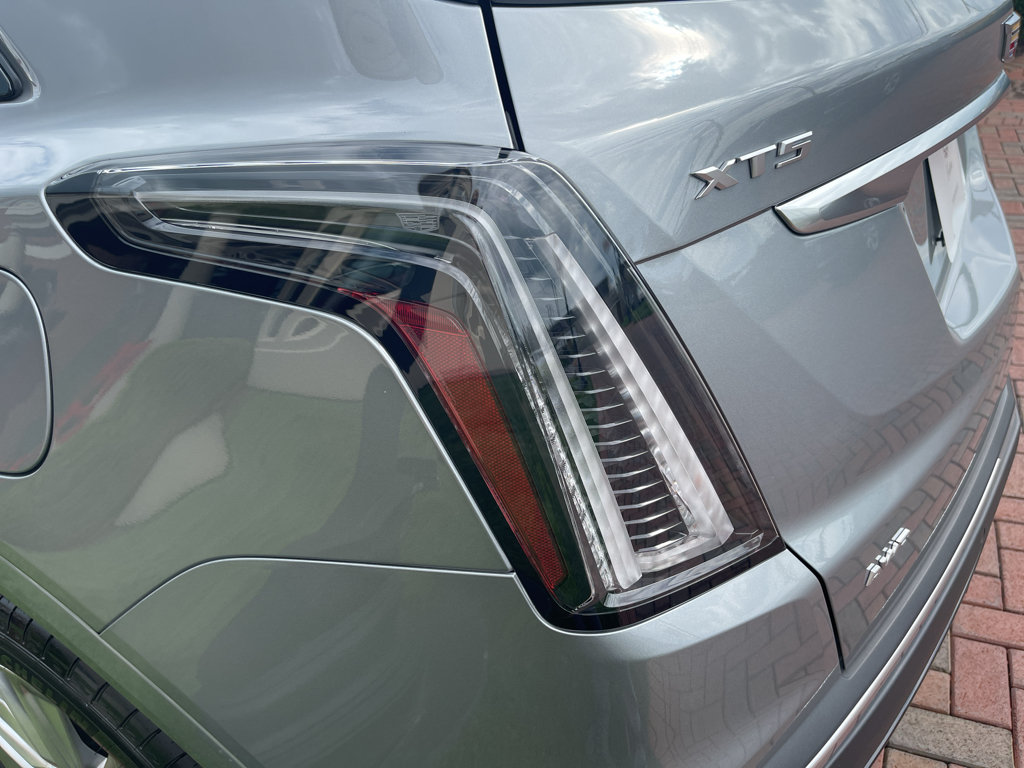 Used 2026 Cadillac XT5 Sportv w/ LPO, Floor Liner Package AWD/4WD image 13