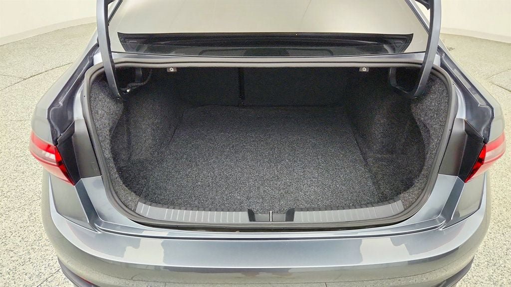 Used 2024 Volkswagen Jetta Sport FWD image 21