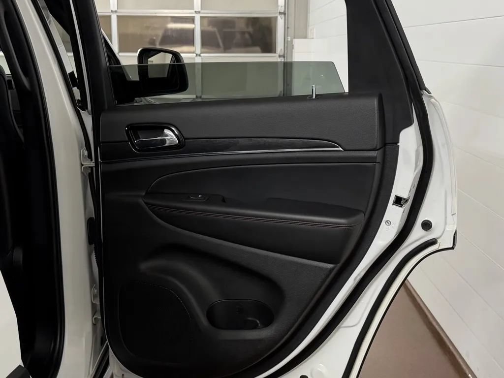 Used 2021 Jeep Grand Cherokee Trailhawk AWD/4WD image 40