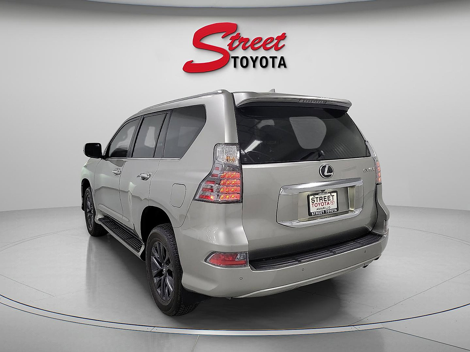 Used 2023 Lexus GX 460 Premium w/ Premium Package image 2