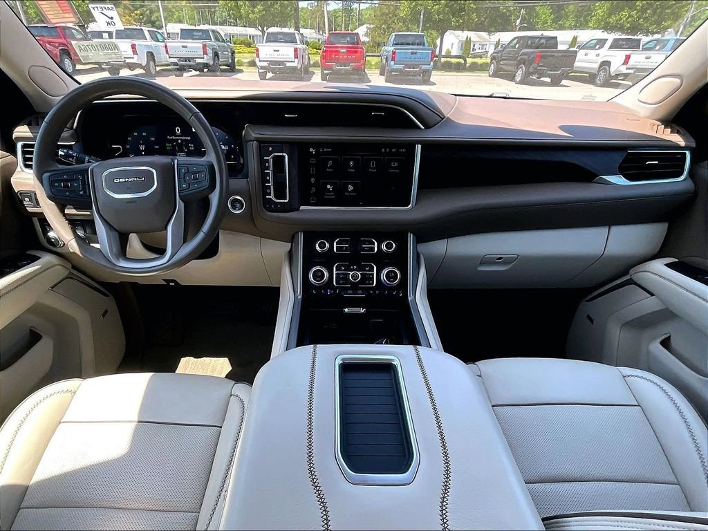 Used 2022 GMC Yukon Denali AWD/4WD image 22