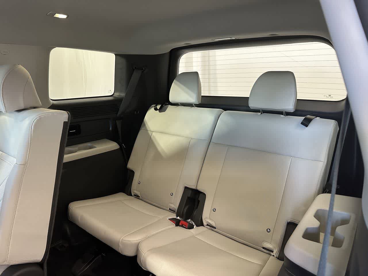 Used 2024 Hyundai Santa Fe SEL FWD image 13