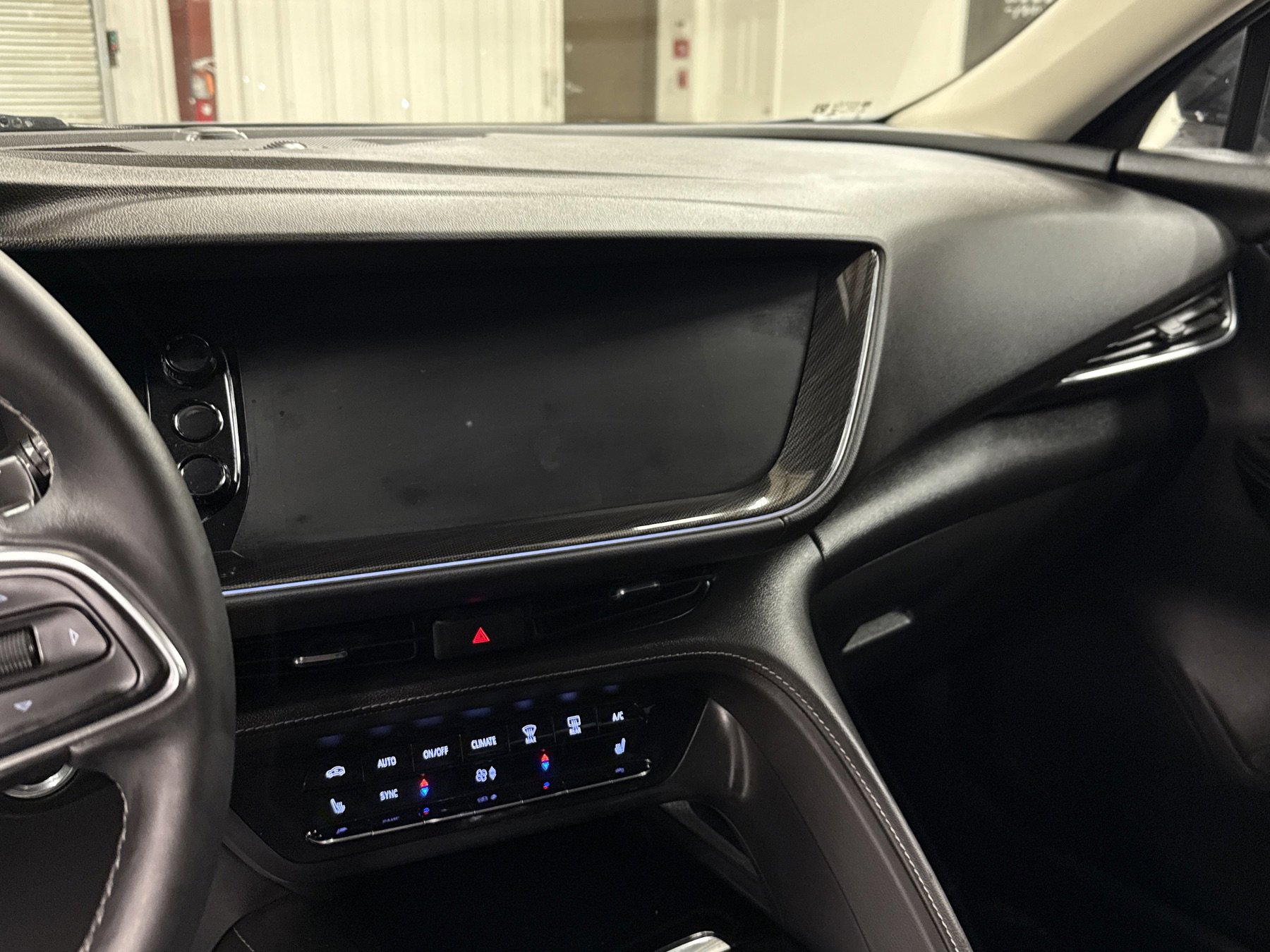 Used 2023 Buick Envision Preferred image 8