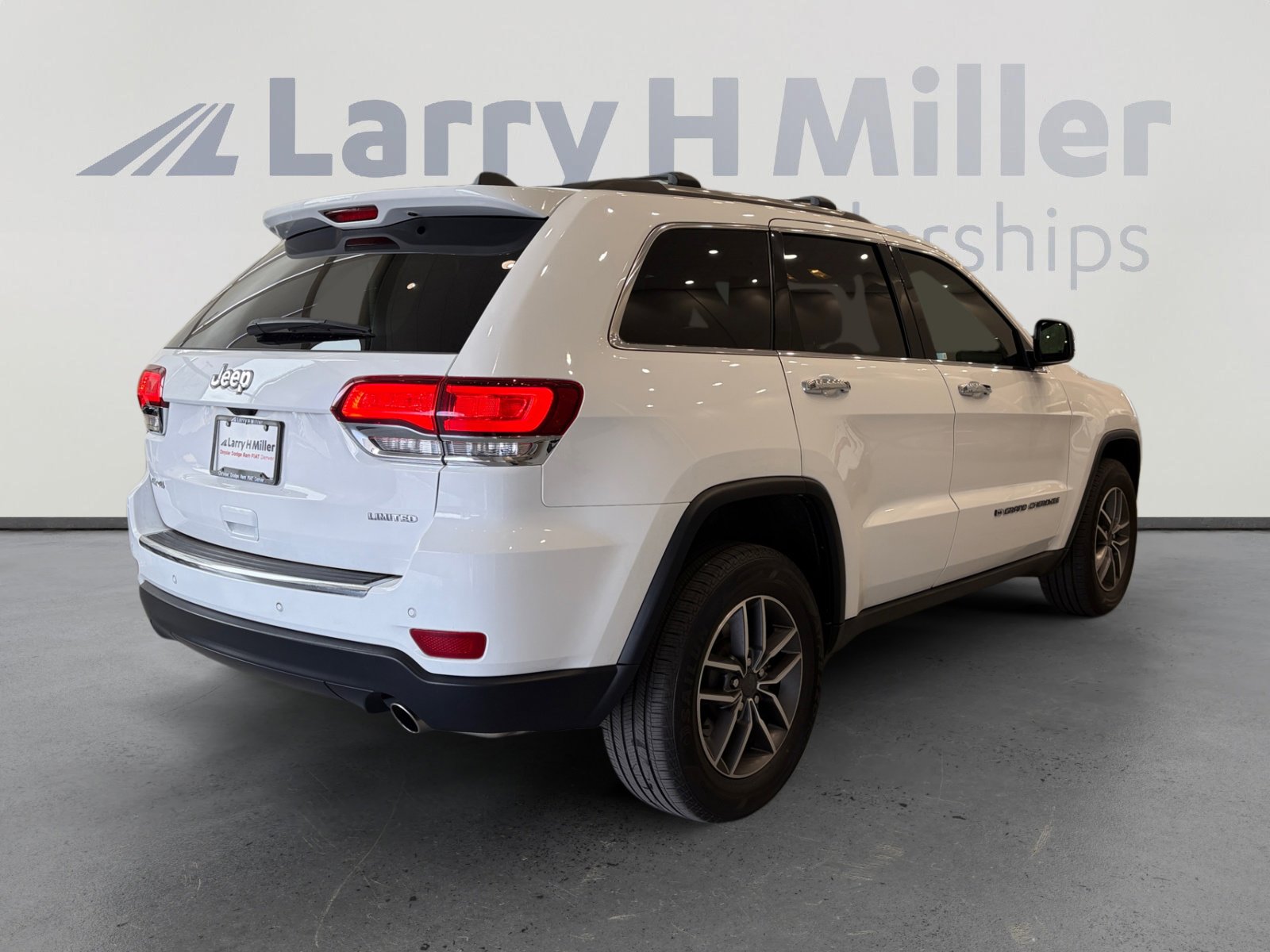 Used 2022 Jeep Grand Cherokee Limited image 5