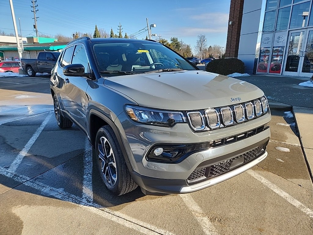Certified 2022 Jeep Compass Limited image 4