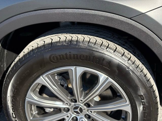 Used 2025 Mercedes-Benz GLC 300 4MATIC image 13