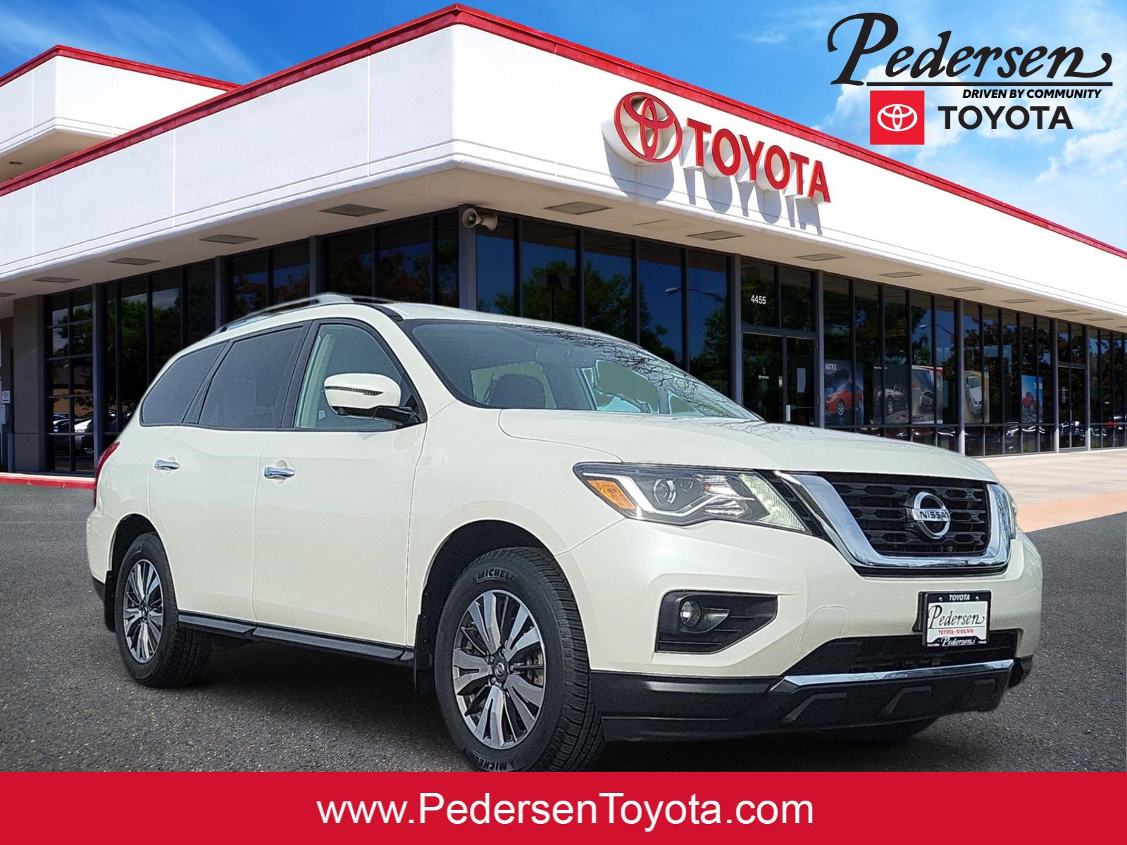 Used 2018 Nissan Pathfinder SL