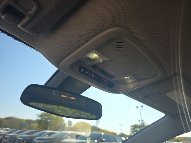 Used 2022 Chevrolet Malibu LT image 21