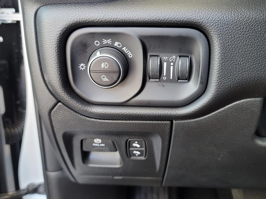New 2025 RAM 1500 Big Horn AWD/4WD image 22