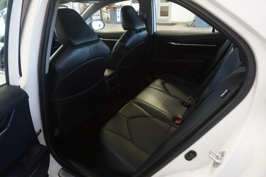 Used 2024 Toyota Camry SE image 19