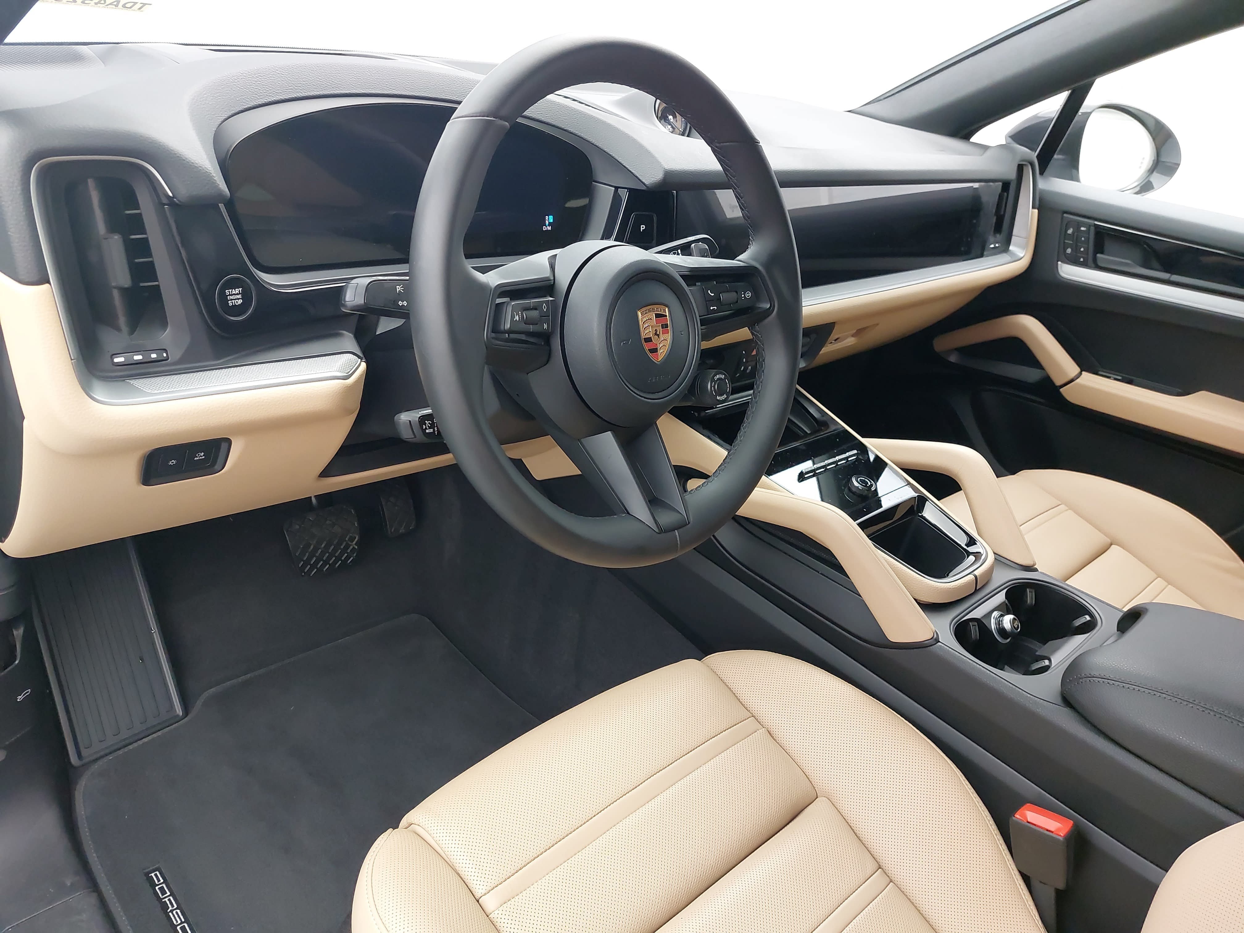 Certified 2026 Porsche Cayenne E-Hybrid Coupe AWD/4WD image 18