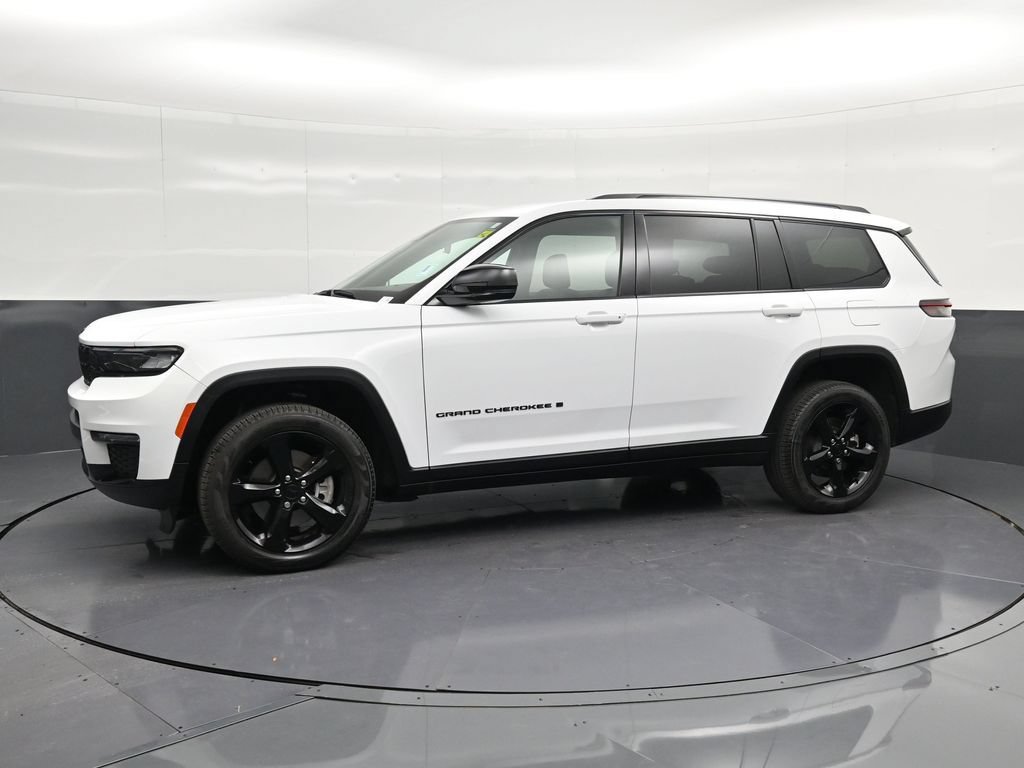 Used 2025 Jeep Grand Cherokee L Limited w/ Black Appearance Package RWD image 7