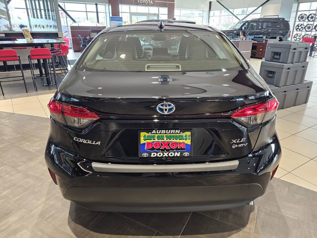 New 2025 Toyota Corolla XLE image 4