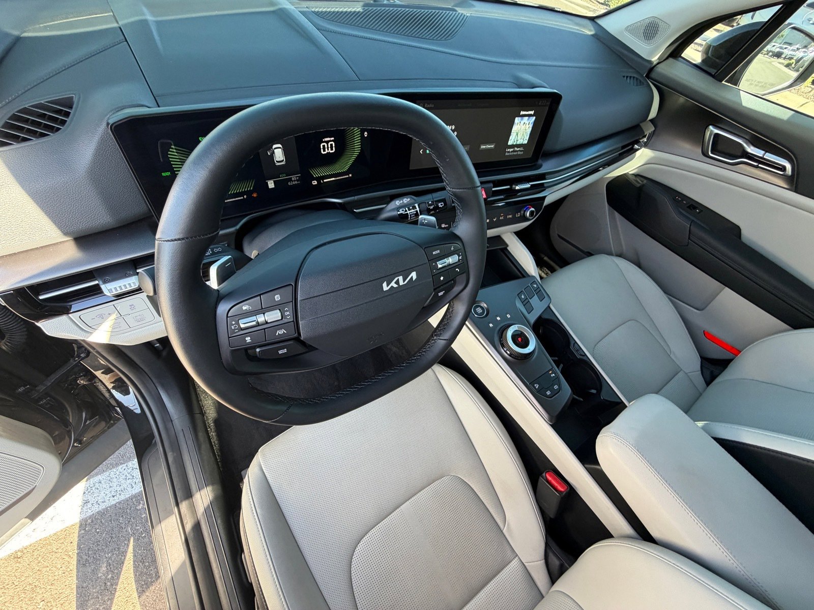 Certified 2026 Kia Sportage EX w/ EX Panoramic Sunroof Package AWD/4WD image 16