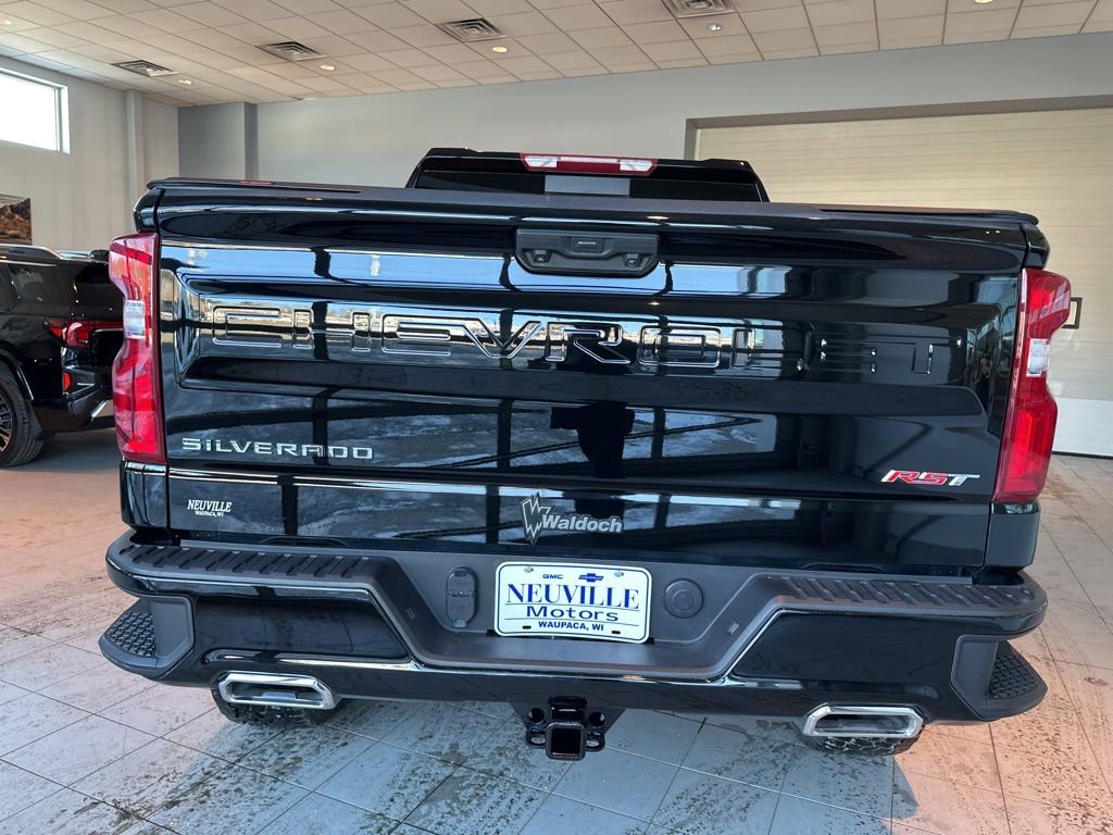 Used 2023 Chevrolet Silverado 1500 RST w/ Convenience Package II image 4