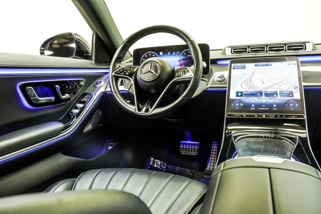 Used 2022 Mercedes-Benz S 500 4MATIC w/ AMG Line Package image 23