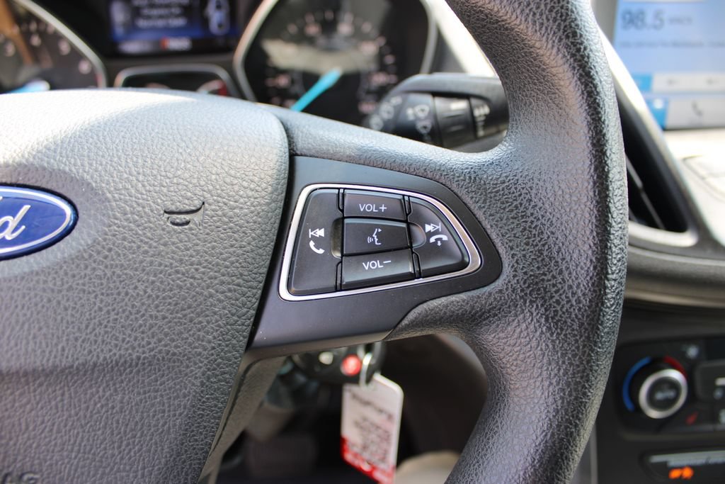 Used 2018 Ford Escape SE w/ SE Sync 3 Package AWD/4WD image 14